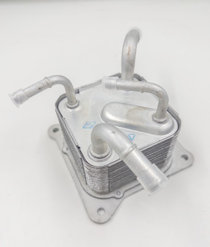 Enfriador de aceite para motor    21606-3Jx2C Nissan, Chevrolet